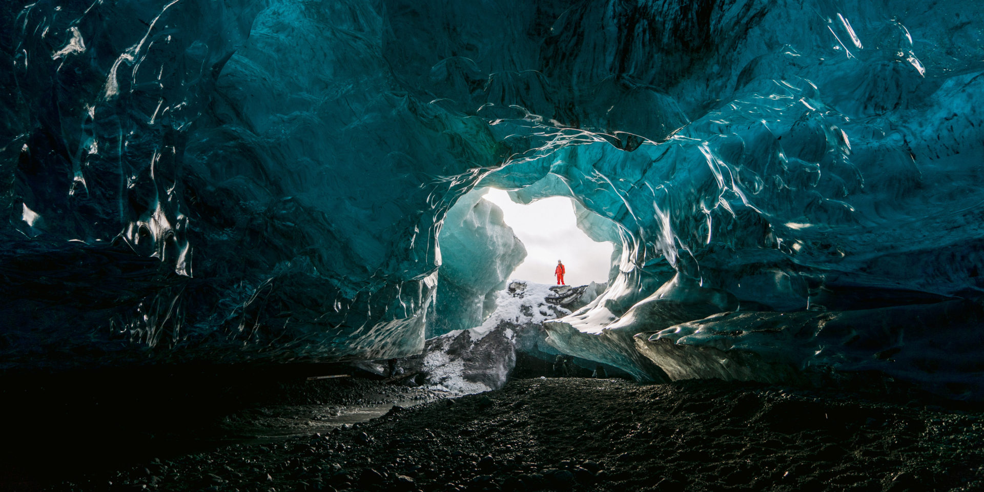 Cave explorer. Chris Burkard. Эксплоринг.